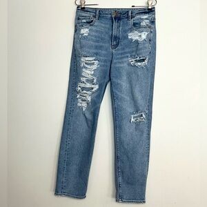American Eagle High Rise Distressed Mom Jeans Sz 6